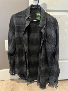 Charcoal & Black Plaid Snap-Front Flannel Shirt